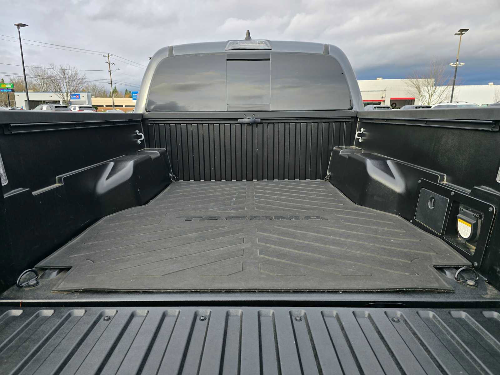 Used 2022 Toyota Tacoma TRD Off-Road image 17