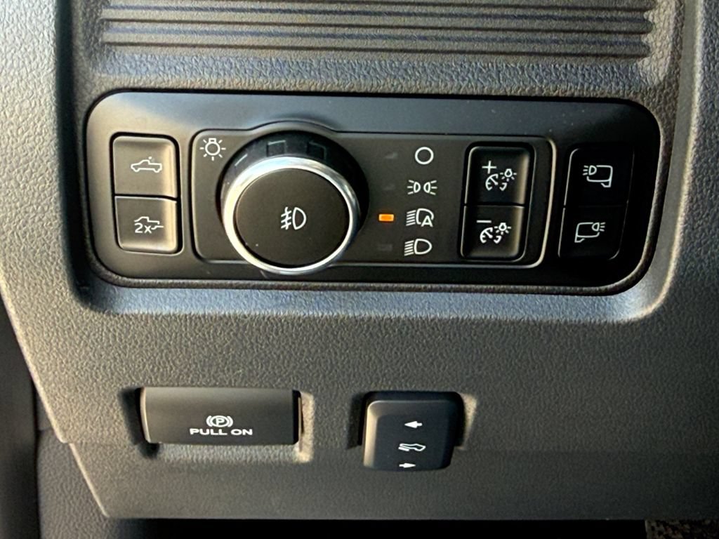 Used 2025 Ford F350 Lariat w/ Camper Package AWD/4WD image 21