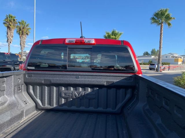 New 2026 GMC Canyon AT4 w/ AT4 Premium Package AWD/4WD image 9