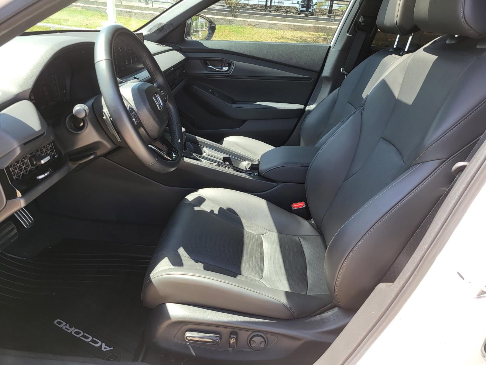 Used 2025 Honda Accord Sport image 23