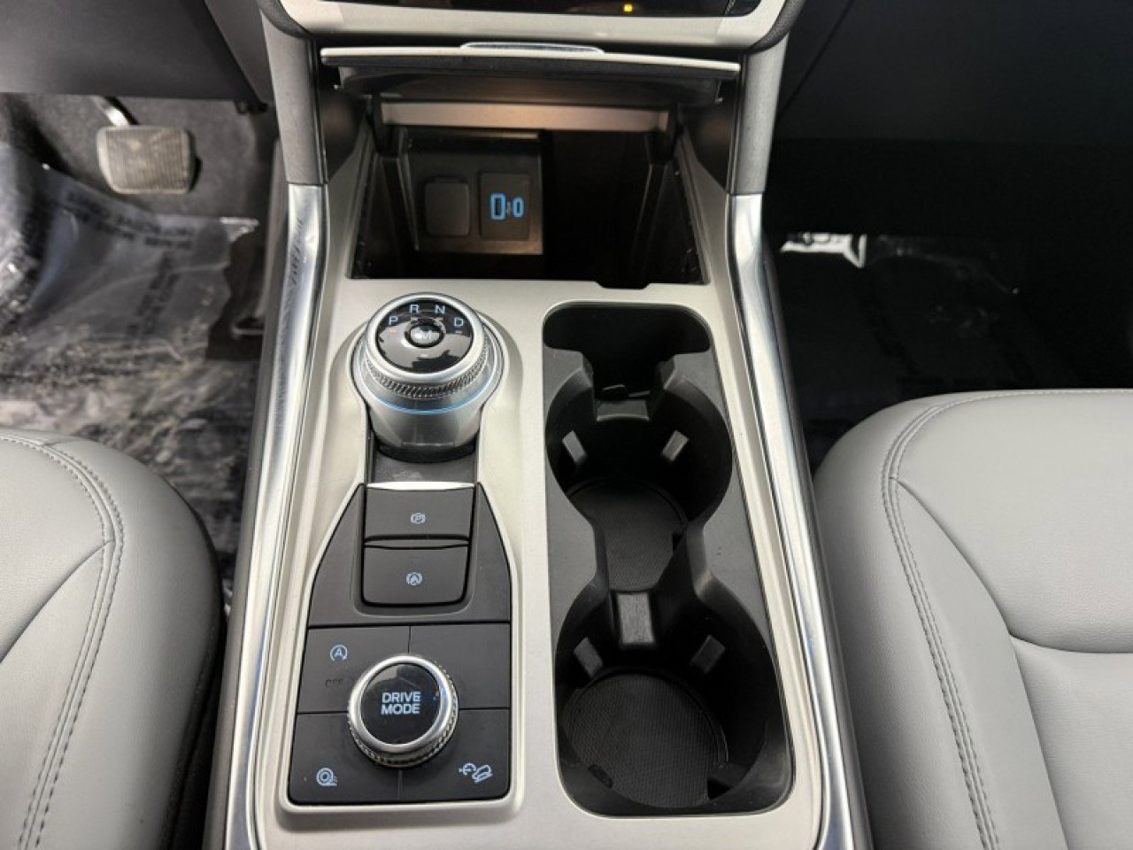 Certified 2021 Ford Explorer XLT w/ Equipment Group 202A image 19