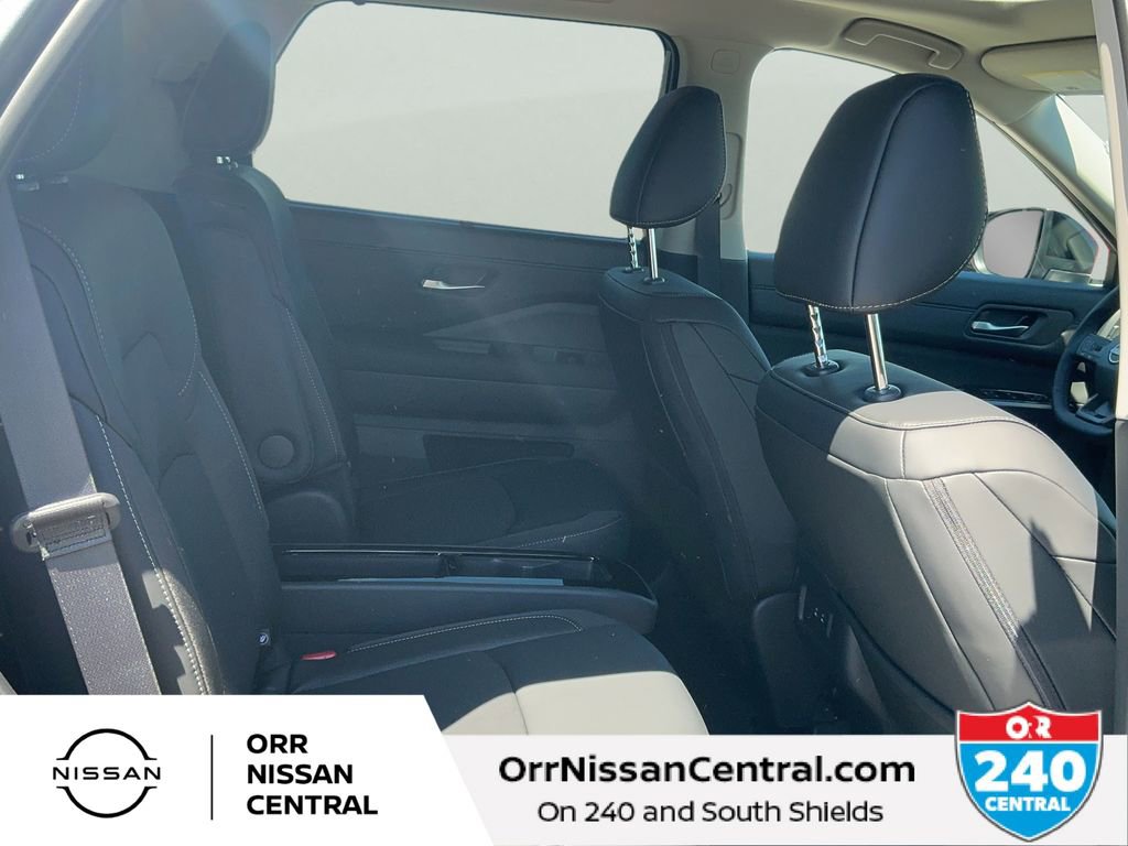New 2026 Nissan Pathfinder SL w/ SL Premium Package FWD image 12