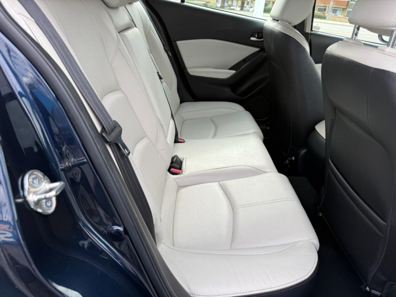 Used 2017 MAZDA MAZDA3 Grand Touring FWD image 18