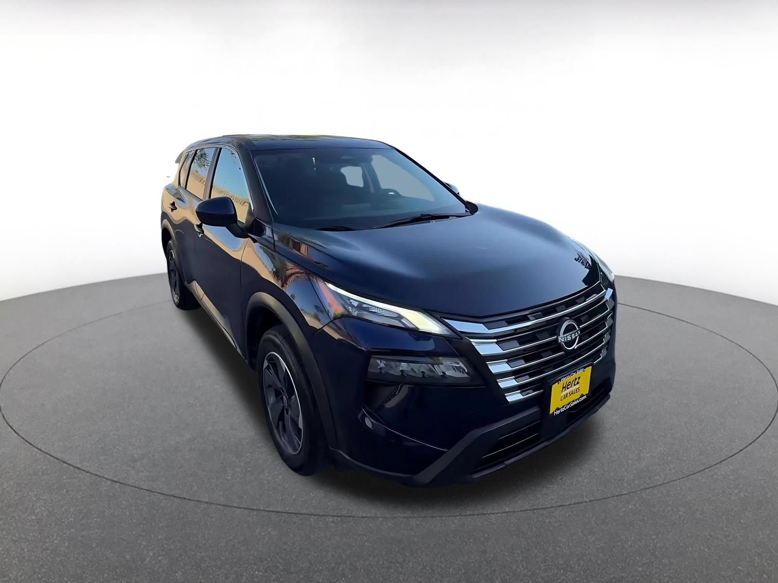 Used 2025 Nissan Rogue SV FWD image 3