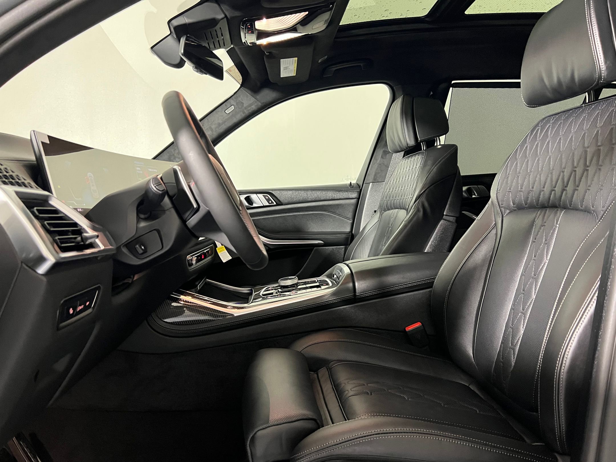 New 2026 BMW X7 M60i image 5
