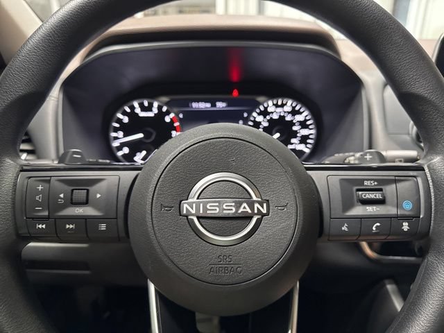 Used 2022 Nissan Rogue SV AWD/4WD image 14
