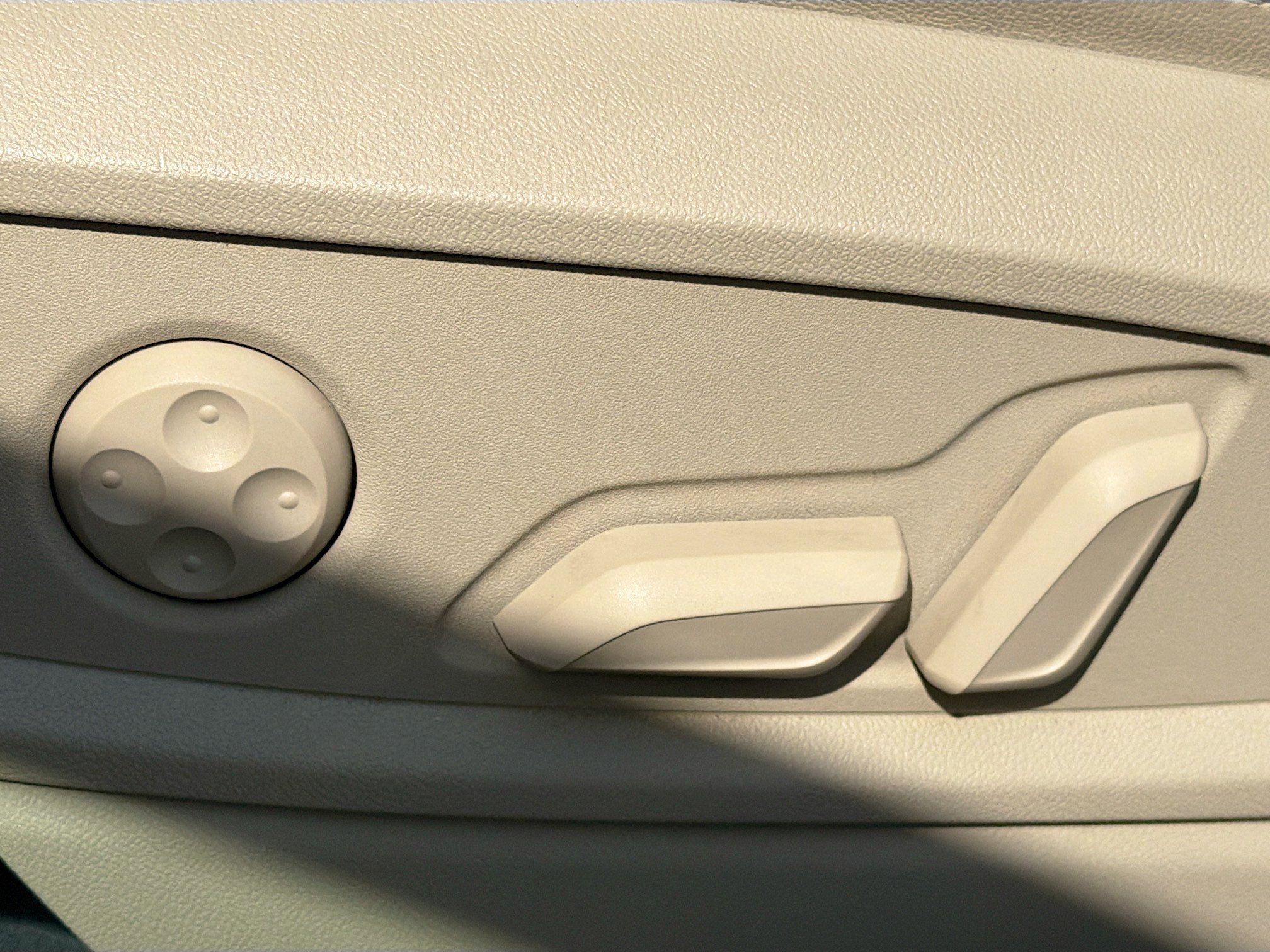 Used 2022 Audi Q5 2.0T Premium w/ Convenience Package image 26