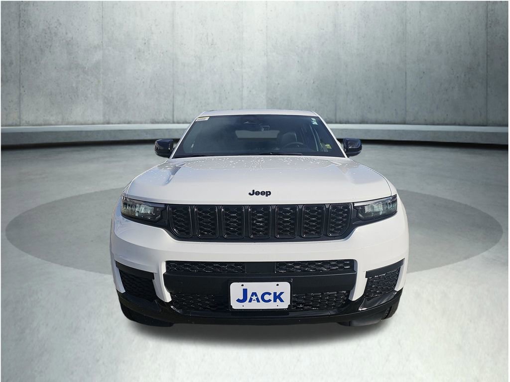 New 2025 Jeep Grand Cherokee L Altitude image 9