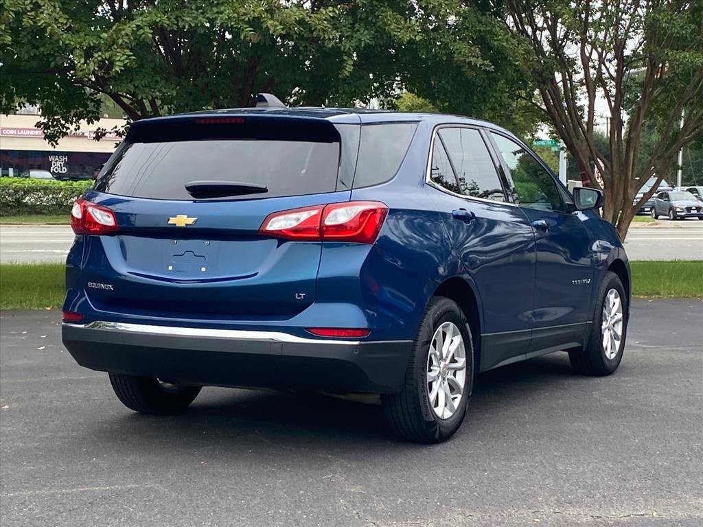 Used 2020 Chevrolet Equinox LT w/ Driver Convenience Package image 3