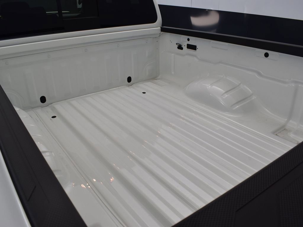 New 2026 Nissan Frontier S image 13