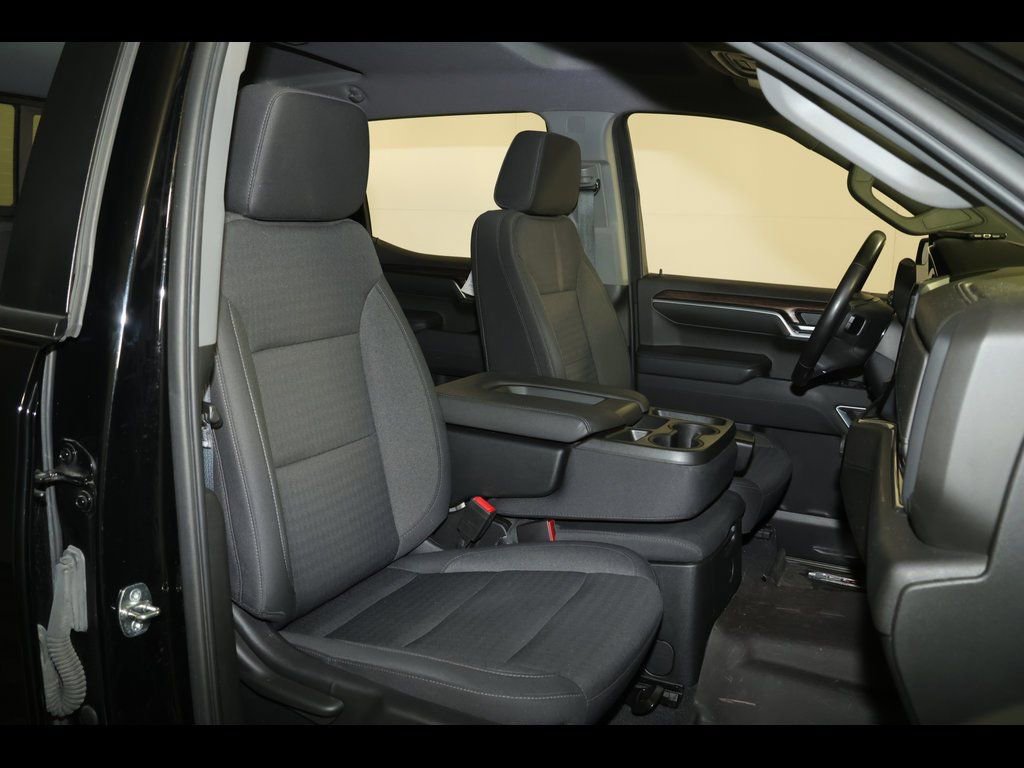 Used 2022 Chevrolet Silverado 1500 LT w/ Z71 Off-Road Package image 31