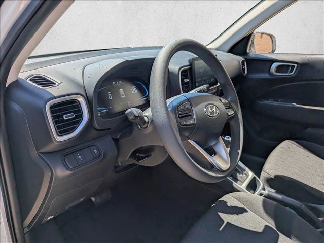 New 2026 Hyundai Venue SE FWD image 3