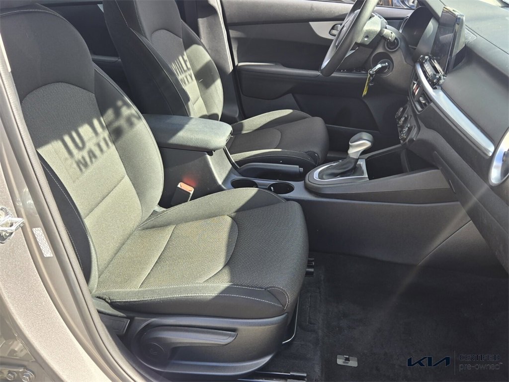 Certified 2022 Kia Forte LXS w/ LXS Technology Package image 18