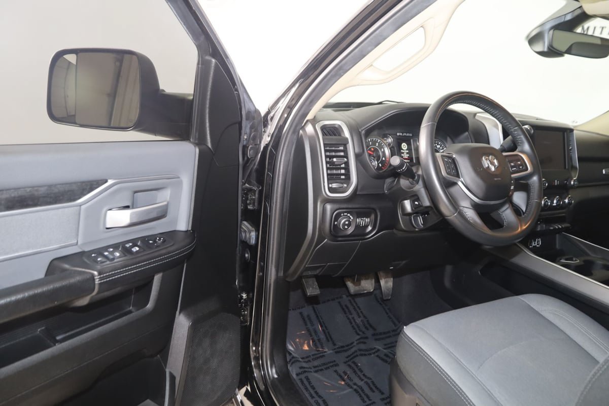 Used 2020 RAM 2500 Big Horn w/ Level 1 Equipment Group AWD/4WD image 41