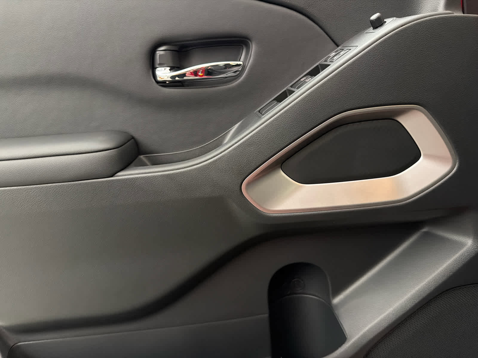 New 2026 Nissan Frontier SV w/ Tow Package image 21