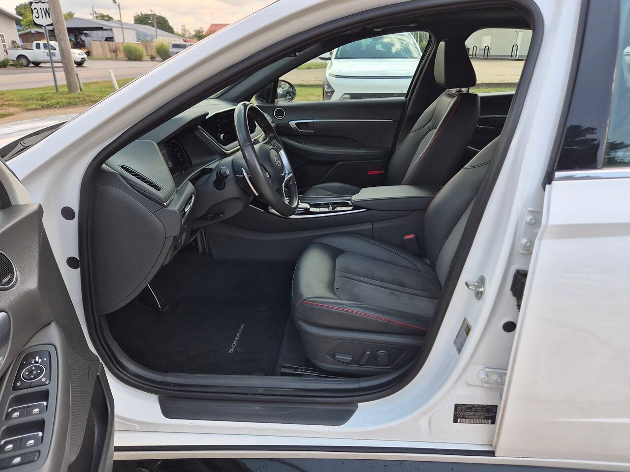 Used 2022 Hyundai Sonata SEL Plus w/ Preferred Accessory Package FWD image 11