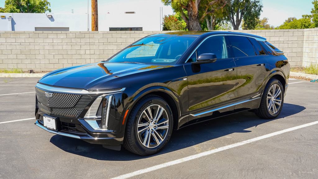Certified 2024 Cadillac Lyriq Luxury RWD image 3