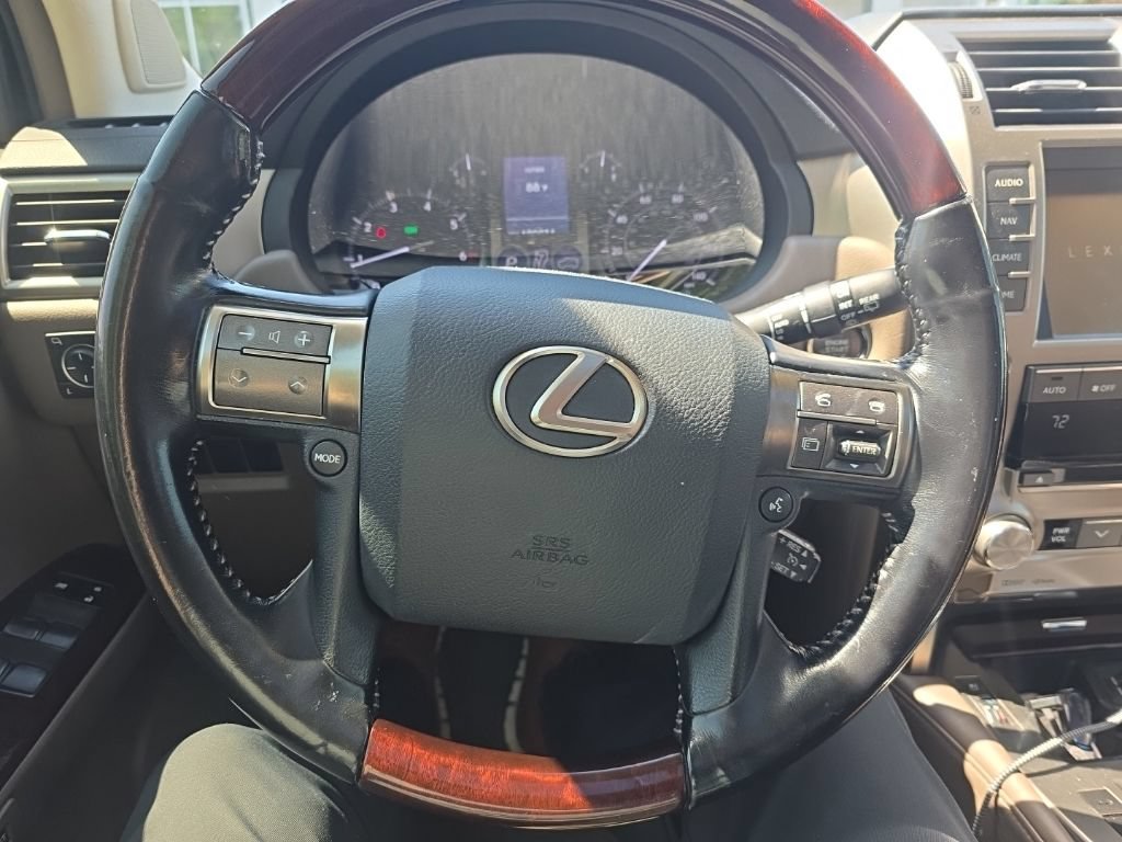 Used 2017 Lexus GX 460 Premium w/ Premium Package AWD/4WD image 25