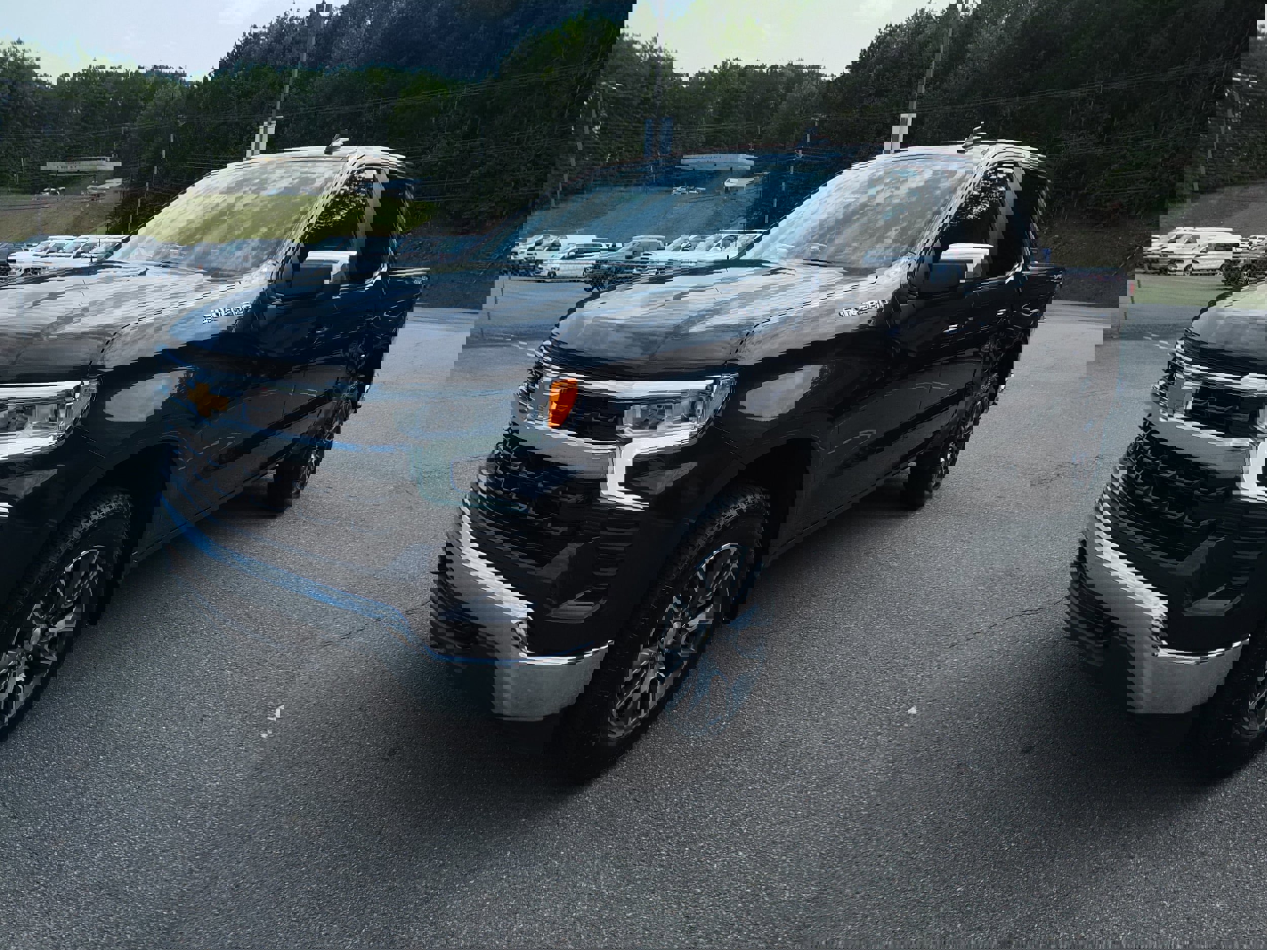 Used 2023 Chevrolet Silverado 1500 LT image 7