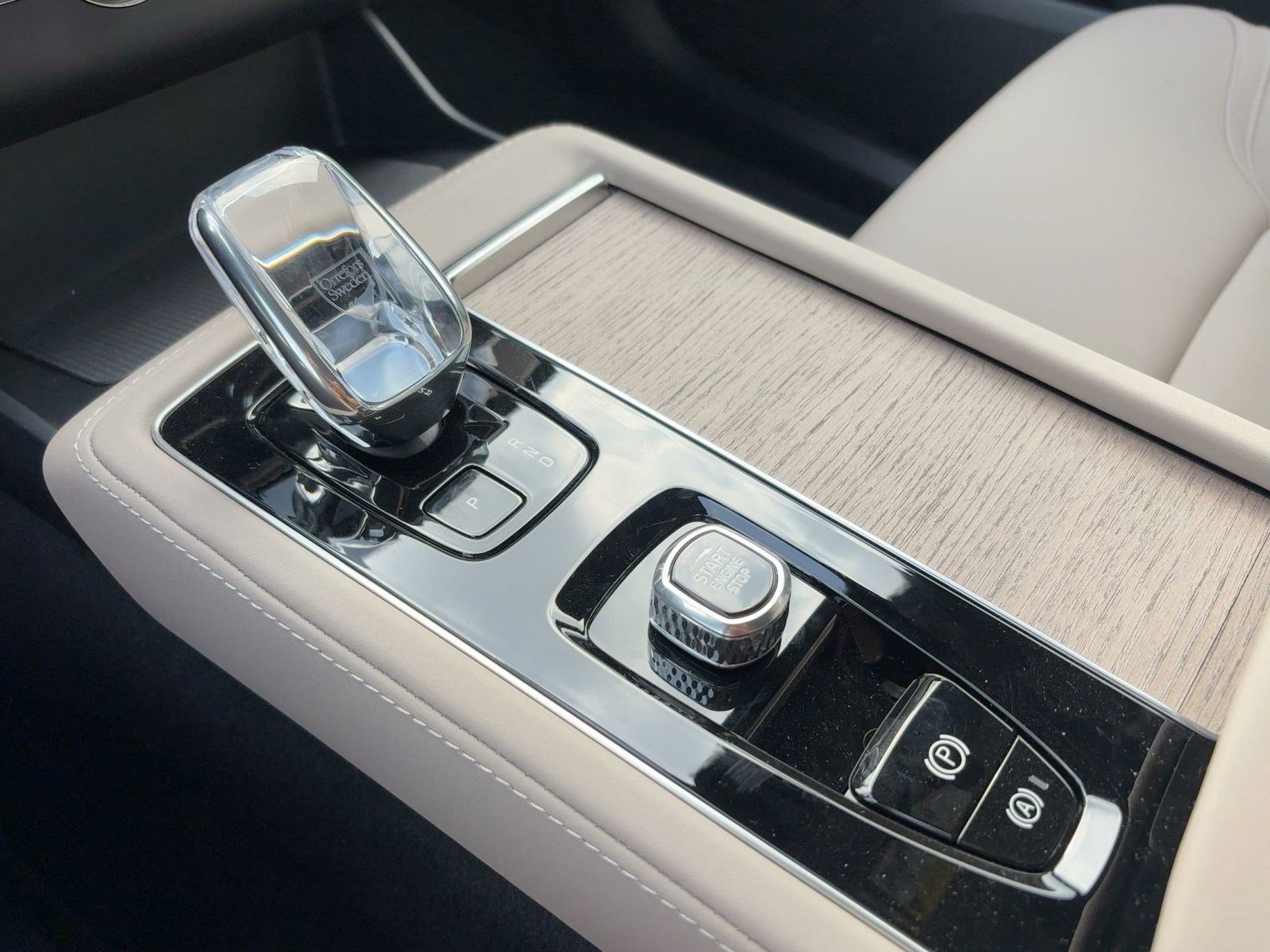 New 2026 Volvo XC90 T8 Plus image 18