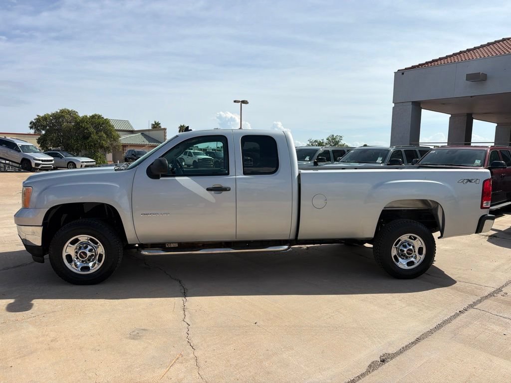 Used 2013 GMC Sierra 2500 W/T w/ Work Truck Preferred Package AWD/4WD image 2