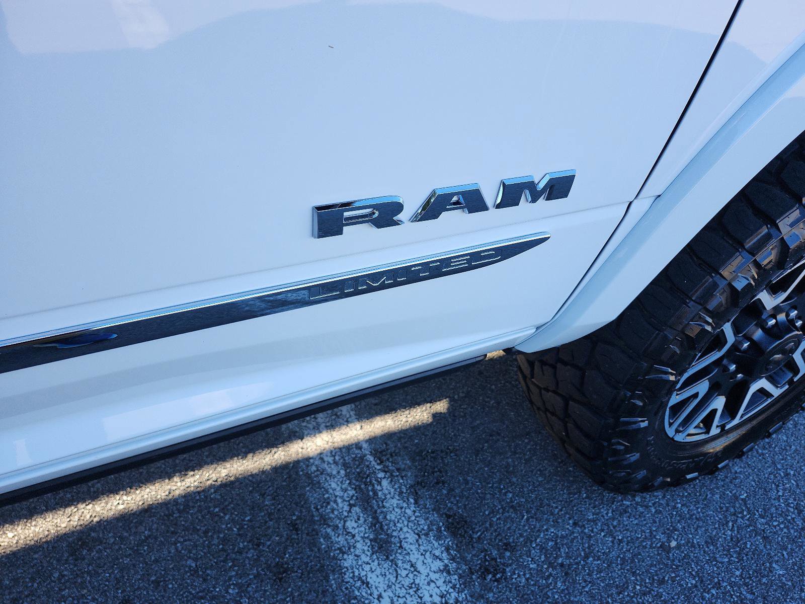 Used 2025 RAM 2500 Limited image 8
