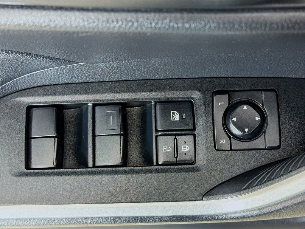 Used 2020 Toyota RAV4 LE image 25