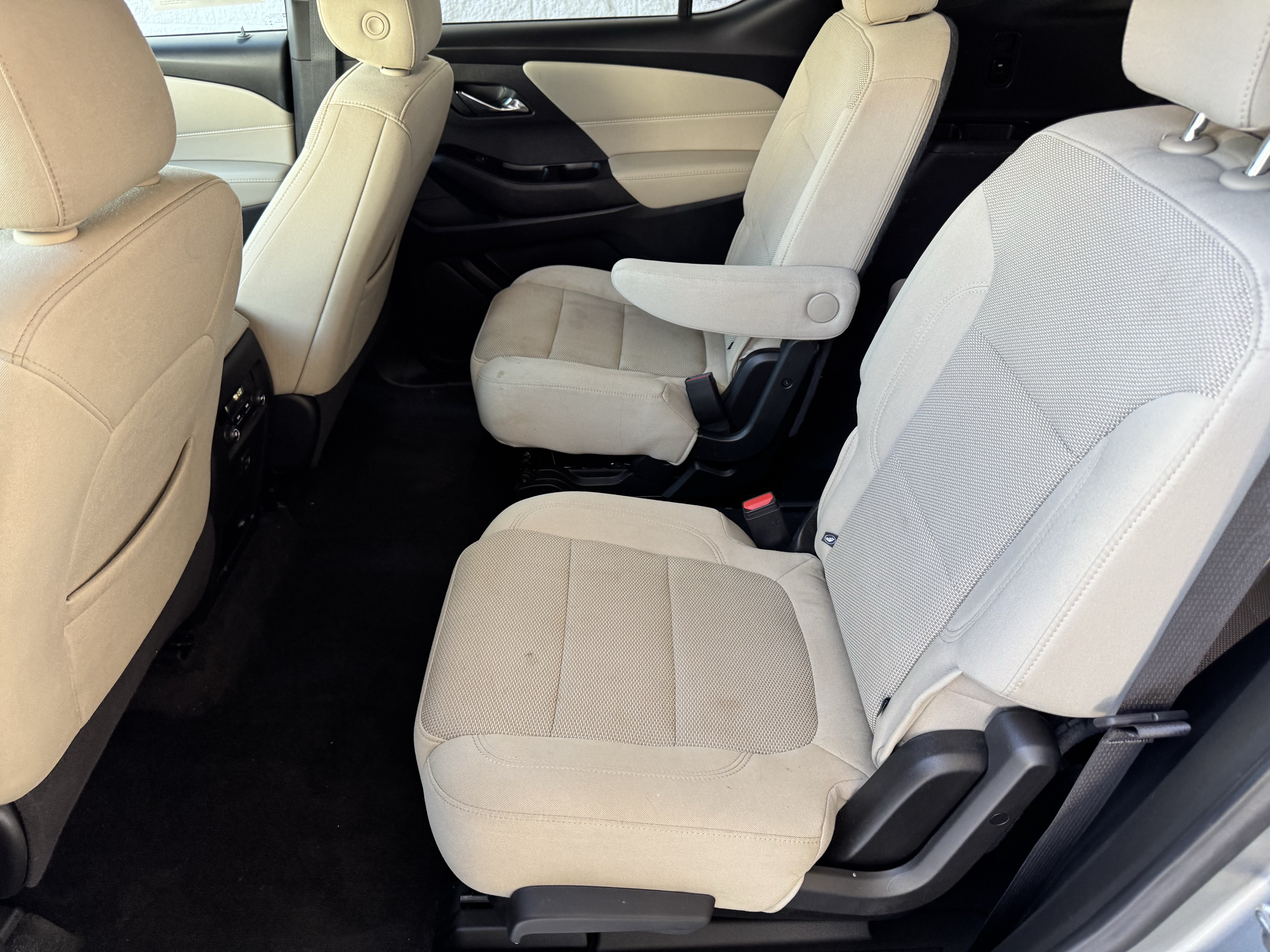 Certified 2023 Chevrolet Traverse LT w/ LPO, Cargo Package AWD/4WD image 15