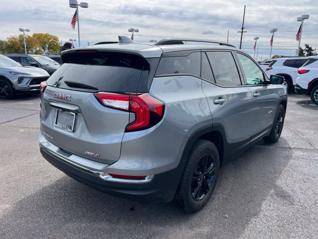 Used 2024 GMC Terrain AT4 w/ Infotainment Package II AWD/4WD image 5
