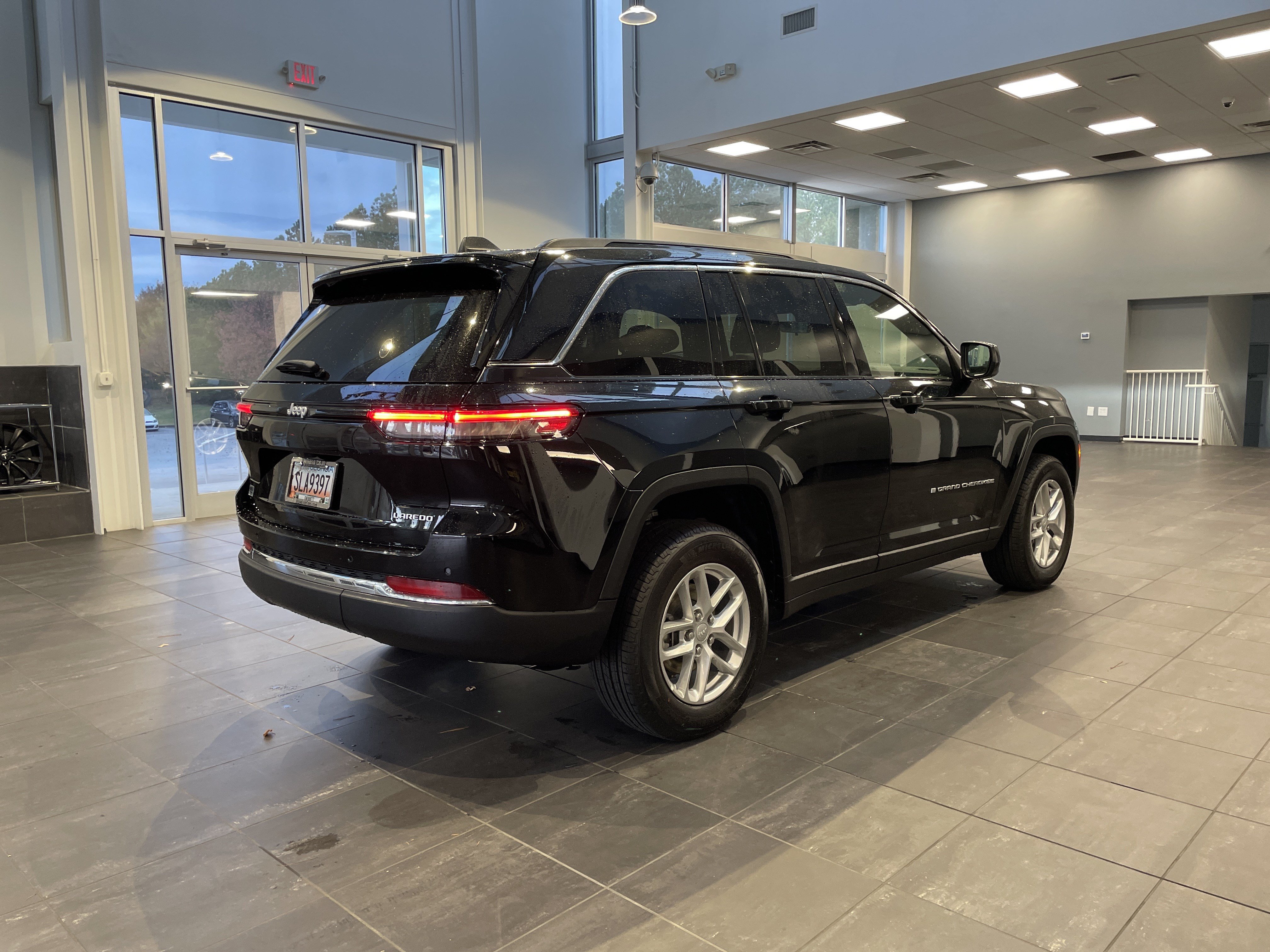 New 2025 Jeep Grand Cherokee Laredo RWD image 10