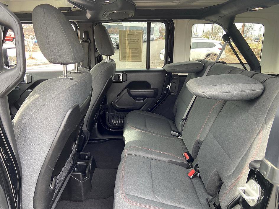 Used 2024 Jeep Wrangler Unlimited Rubicon image 11