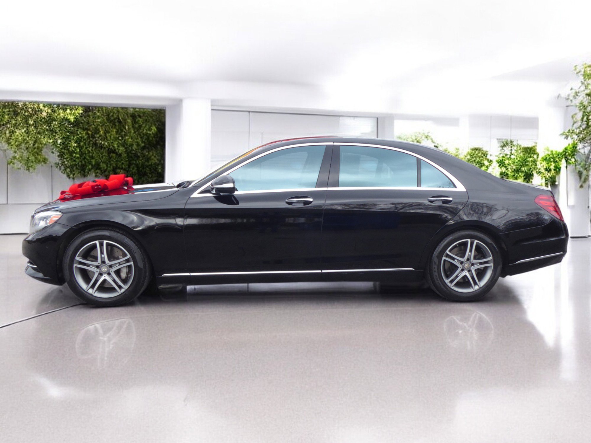 Used 2016 Mercedes-Benz S 550 4MATIC Sedan w/ Premium Package image 7