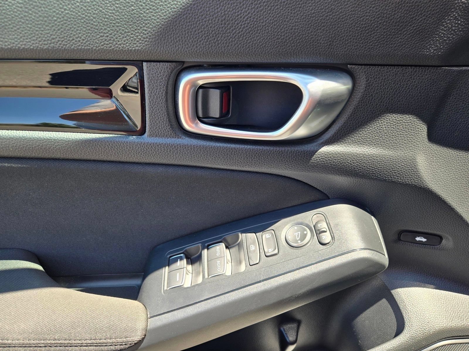 Used 2024 Honda Civic EX image 18