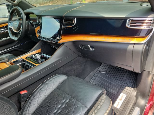 Used 2024 Jeep Grand Wagoneer L Series III AWD/4WD image 12