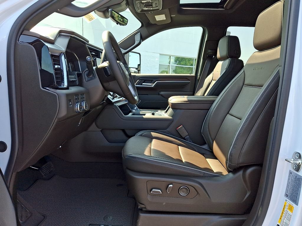 New 2026 GMC Sierra 2500 Denali w/ Denali Reserve Package AWD/4WD image 9
