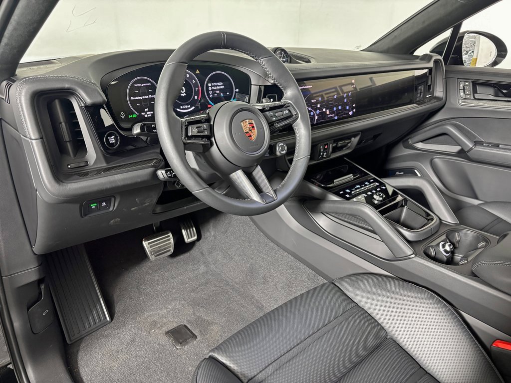 New 2026 Porsche Cayenne GTS image 4