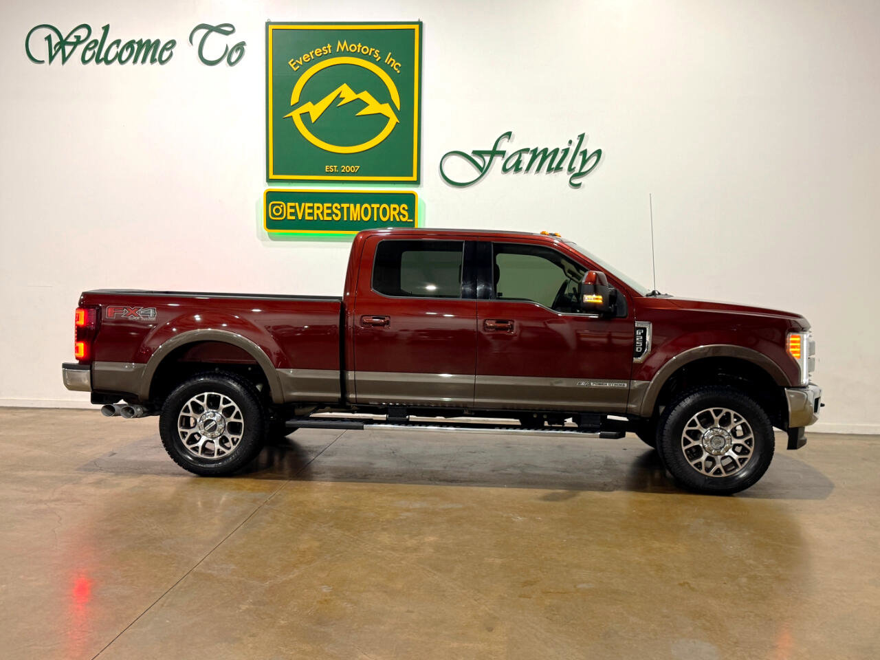 Used 2017 Ford F250 Lariat w/ Lariat Ultimate Package image 8