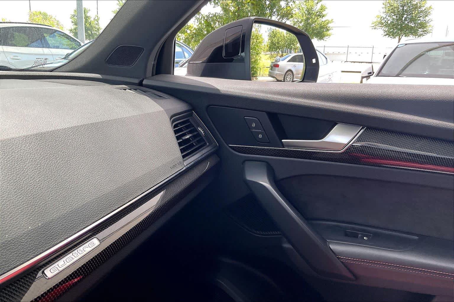 Used 2019 Audi SQ5 Premium Plus AWD/4WD image 32