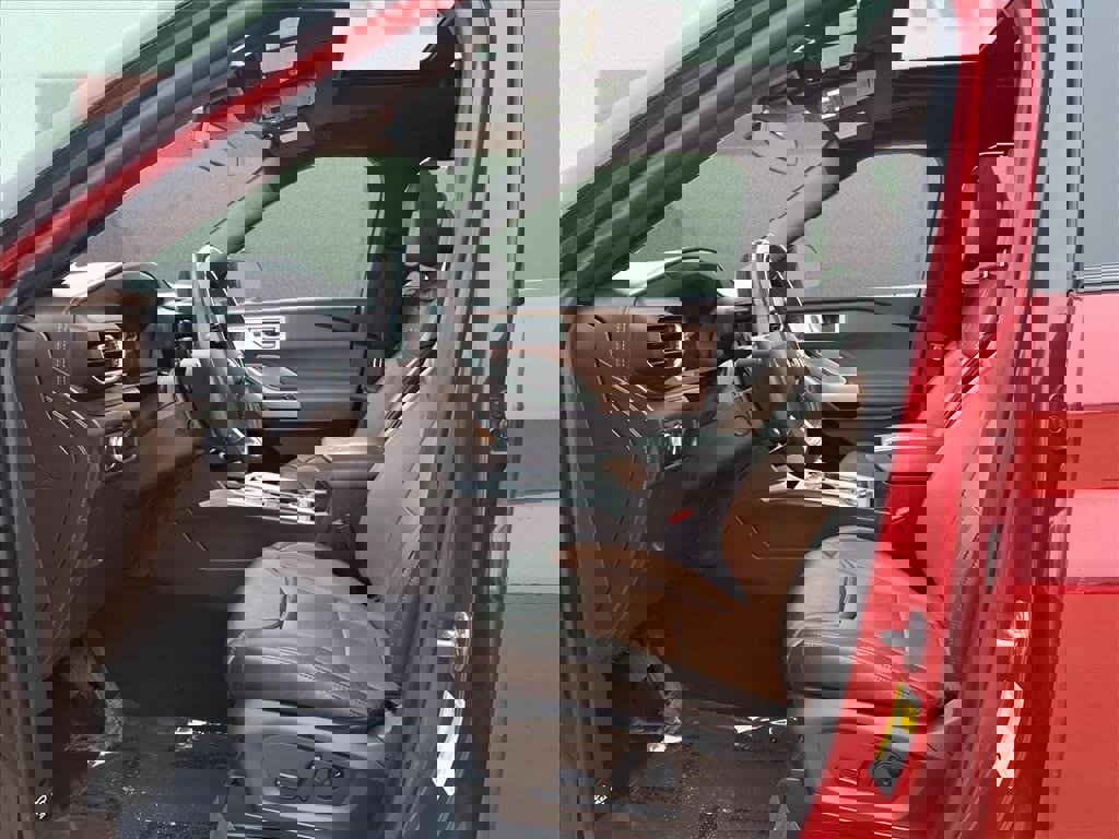 Used 2022 Ford Explorer King Ranch w/ Class IV Trailer Tow Package image 18