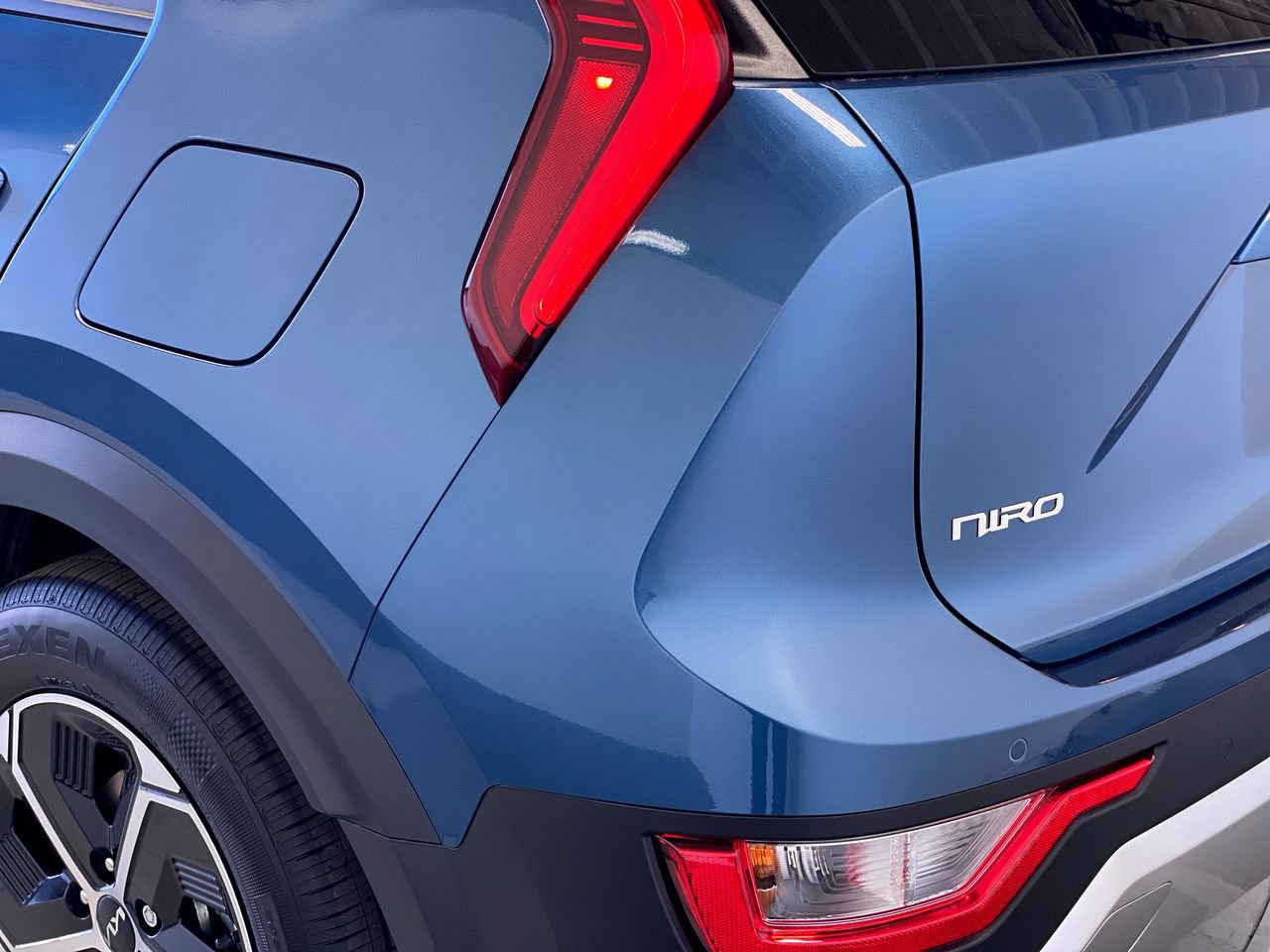 New 2026 Kia Niro EX FWD image 9