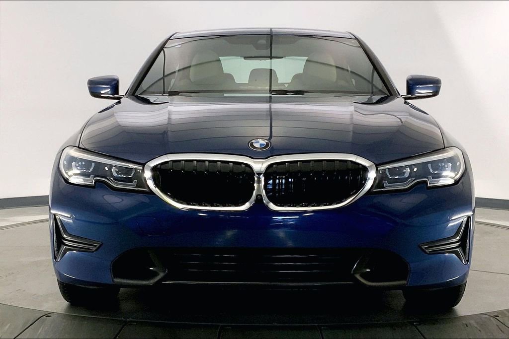 Used 2021 BMW 330i xDrive Sedan w/ Premium Package AWD/4WD image 2
