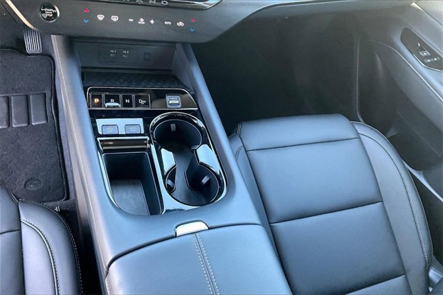 Certified 2025 Nissan Murano SV image 13