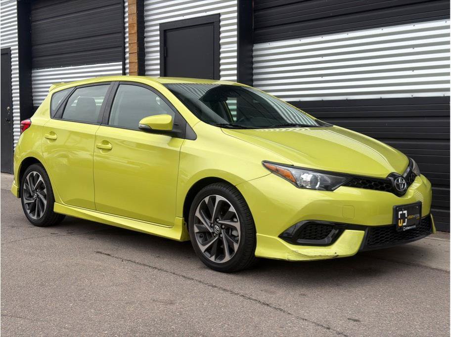 Used 2017 Toyota Corolla iM w/ Carpet Mat Package FWD image 12