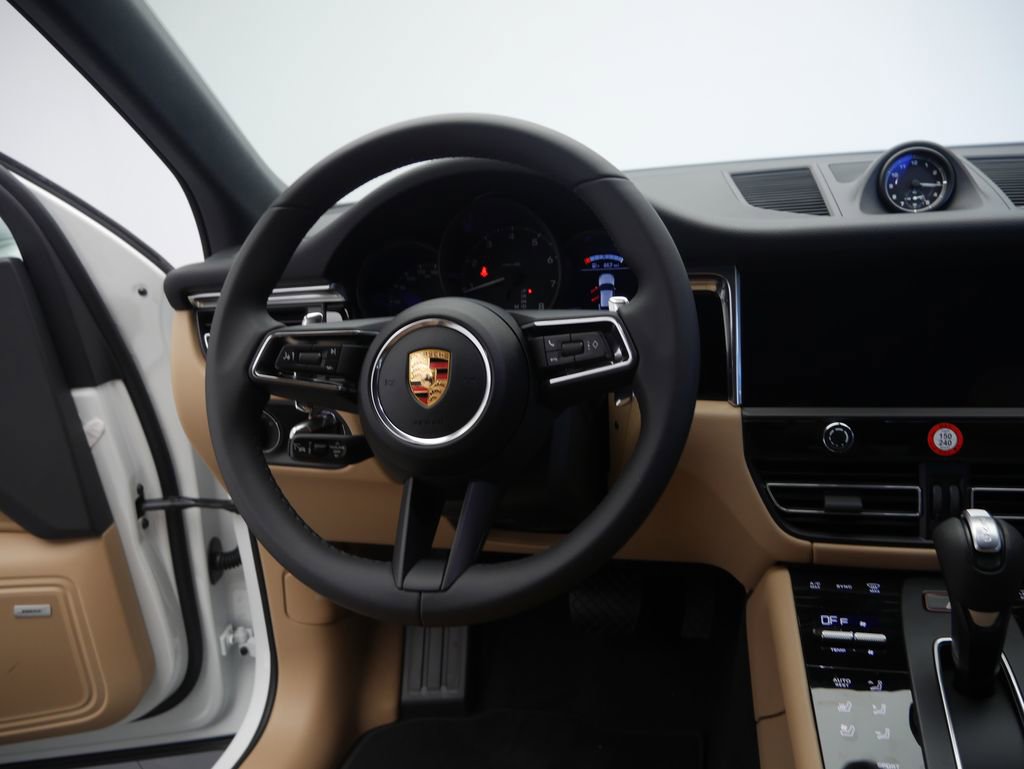 New 2026 Porsche Macan AWD/4WD image 26