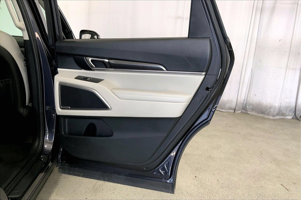 Used 2025 Kia Telluride S FWD image 23