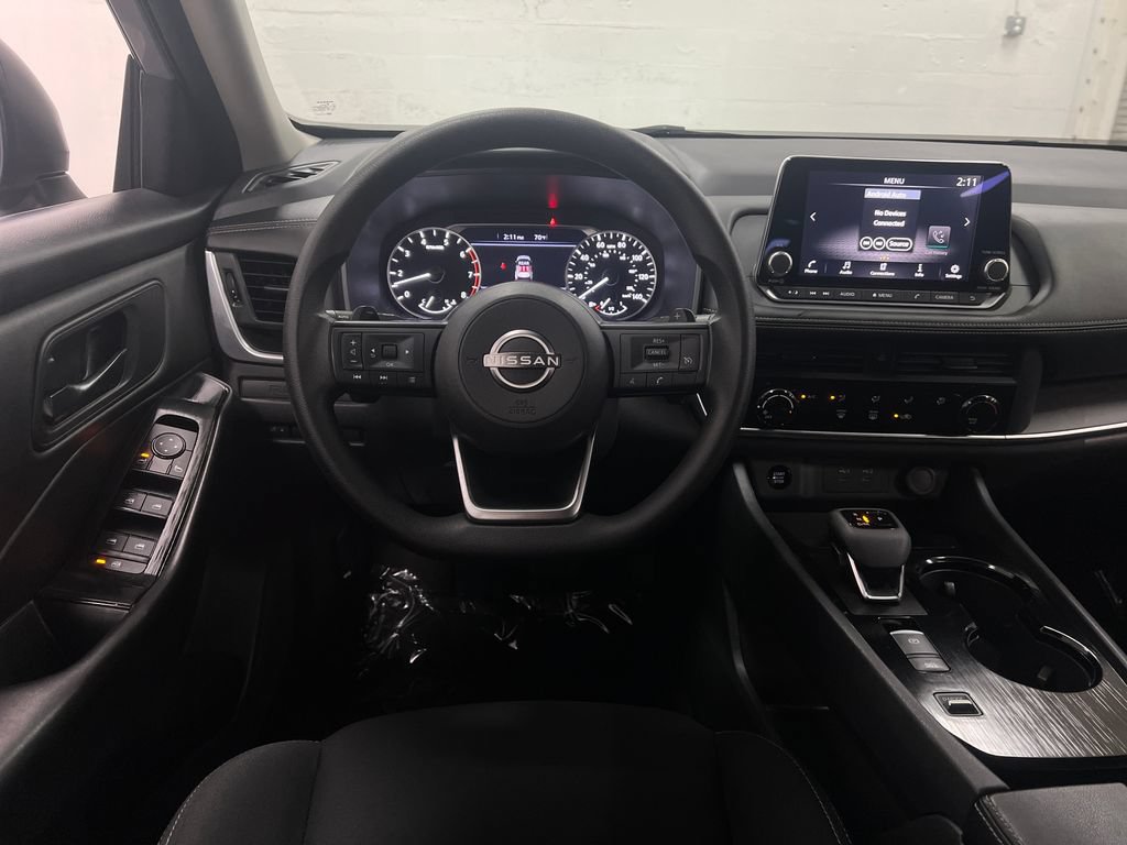 Used 2024 Nissan Rogue S FWD image 14