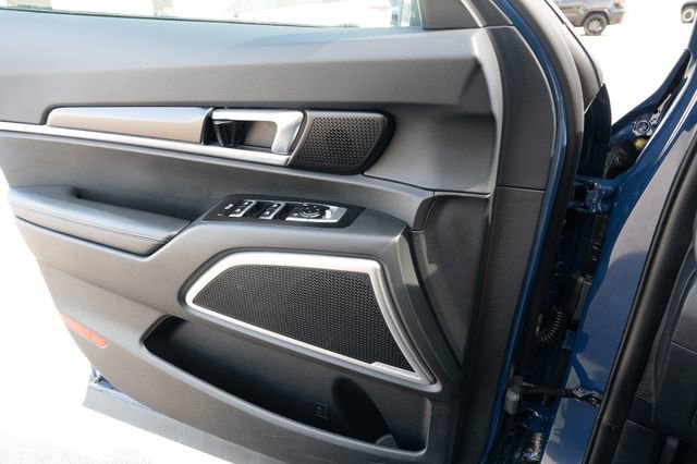 Used 2025 Kia Telluride S AWD/4WD image 27