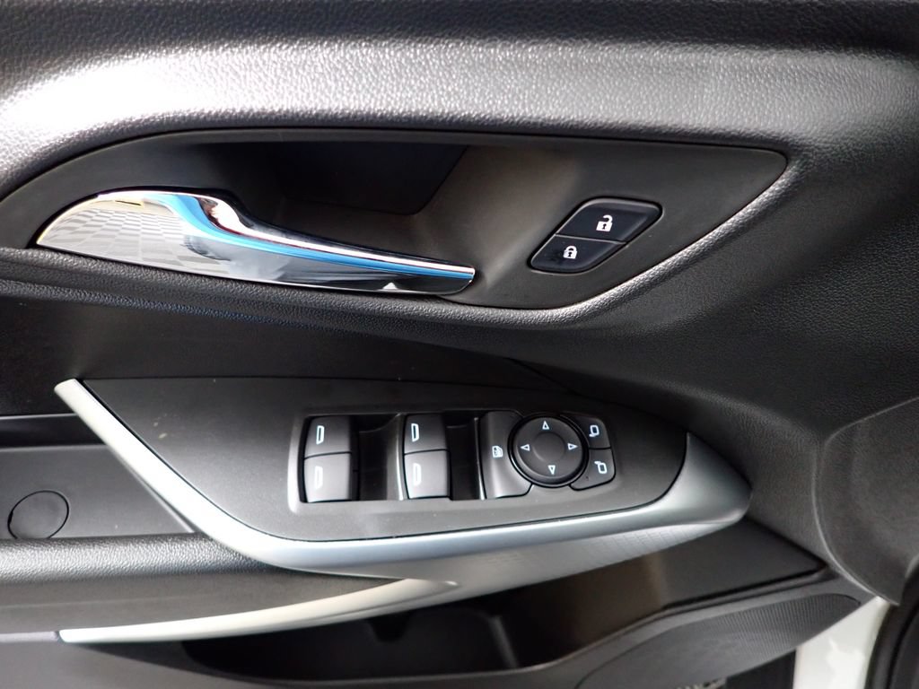 New 2026 Chevrolet Trax LS w/ LS Convenience Package FWD image 19