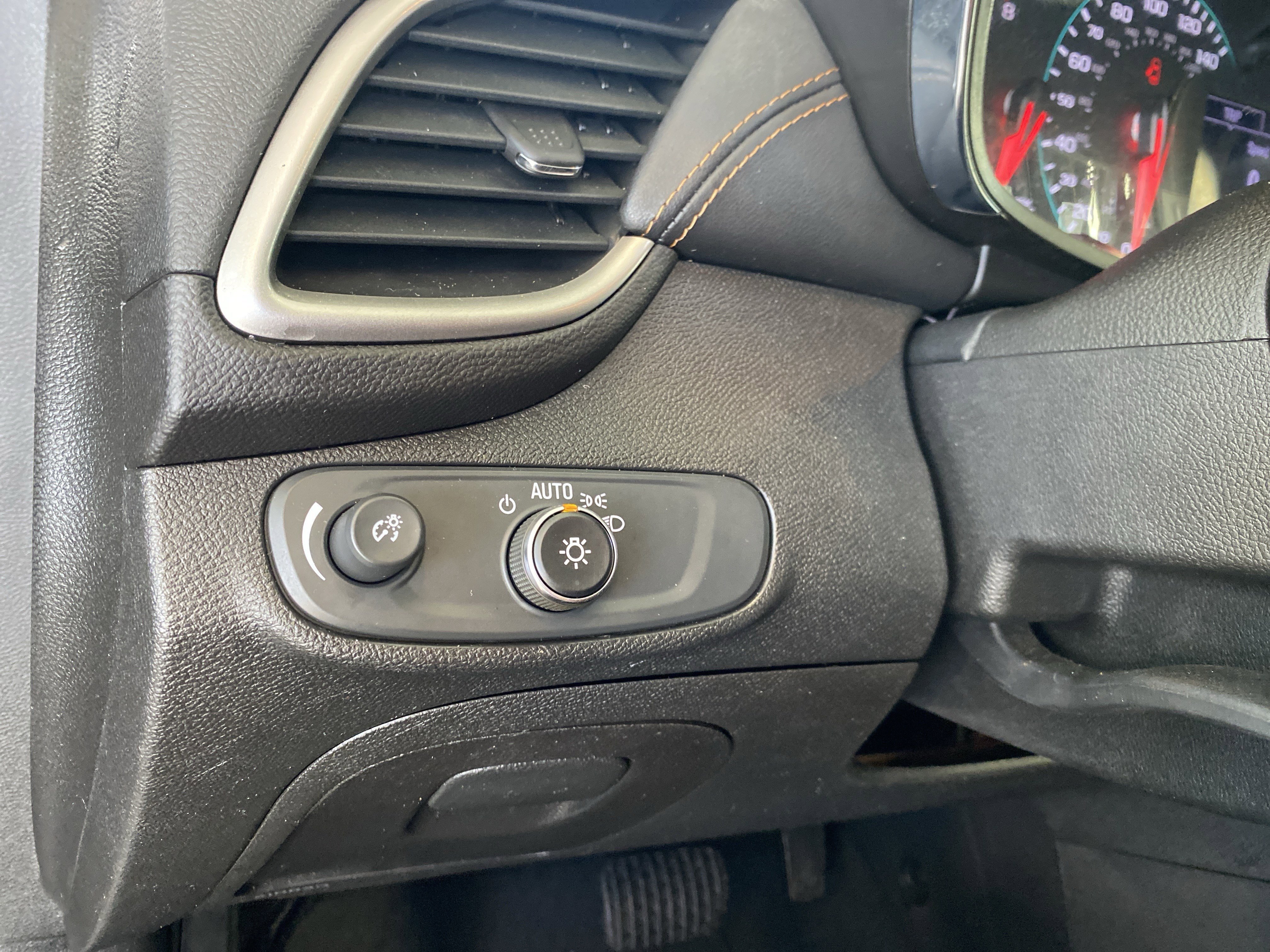 Used 2019 Chevrolet Trax LS w/ Tint and Cruise Package image 10