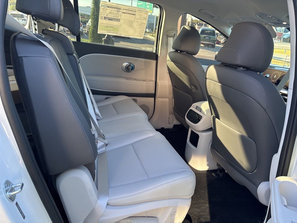 New 2026 Hyundai Ioniq 9 SEL image 13